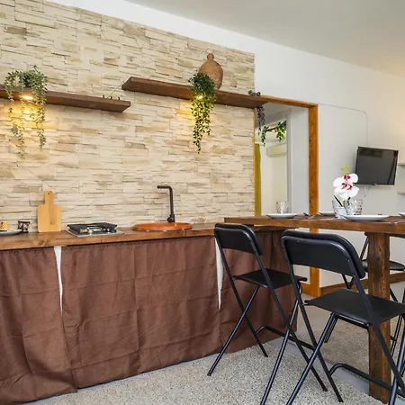 Schiliro House Apartment *